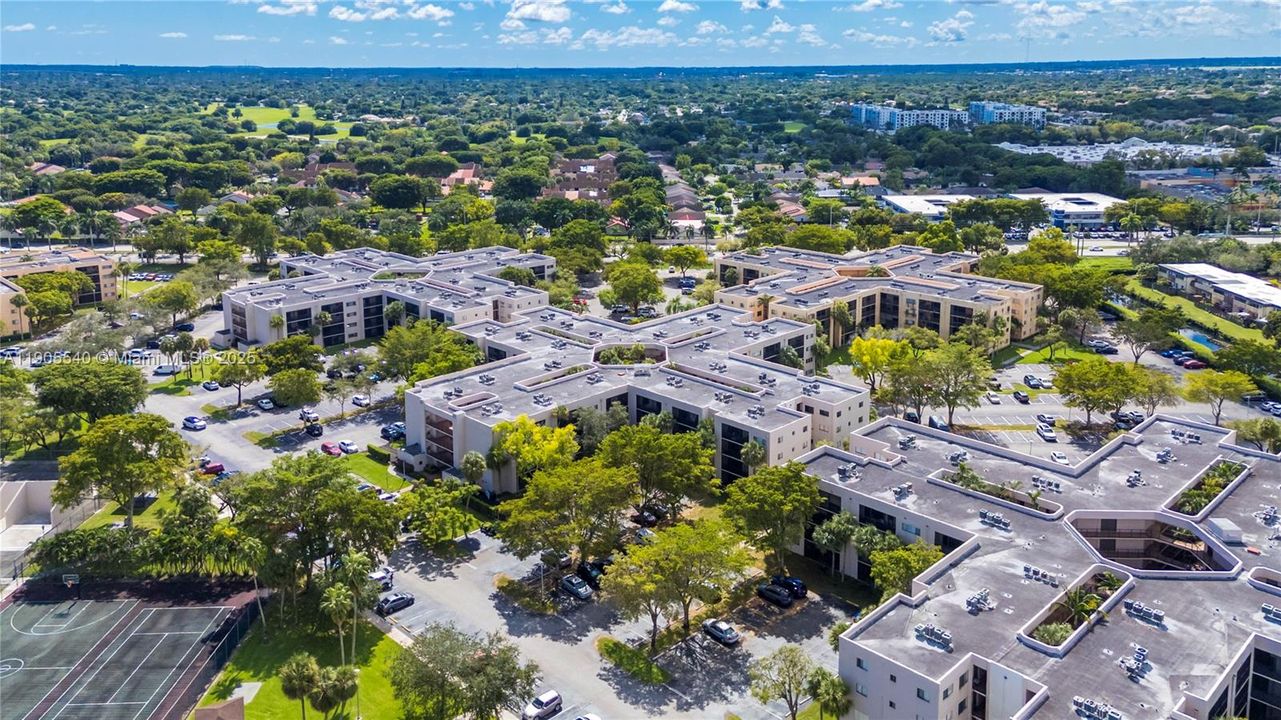 合同活跃: $280,000 (3 贝兹, 2 浴室, 1040 平方英尺)