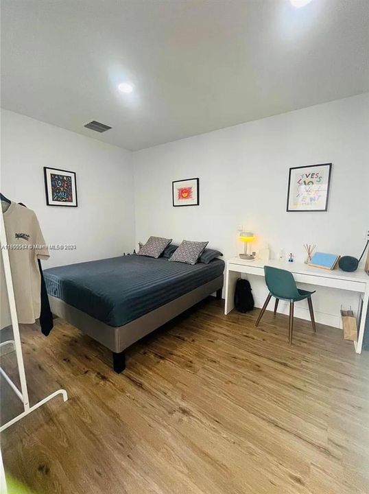 Recently Rented: $1,550 (0 beds, 1 baths, 450 Square Feet)