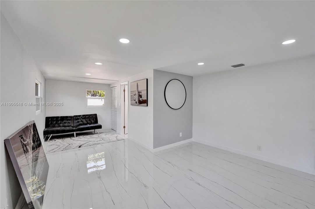 En Venta: $1,899,000 (4 camas, 3 baños, 2194 Pies cuadrados)