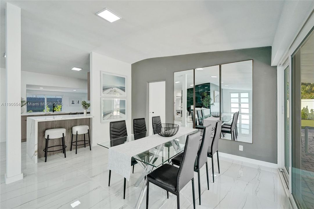 En Venta: $1,899,000 (4 camas, 3 baños, 2194 Pies cuadrados)