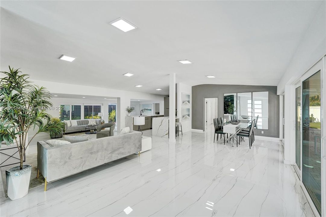 En Venta: $1,899,000 (4 camas, 3 baños, 2194 Pies cuadrados)