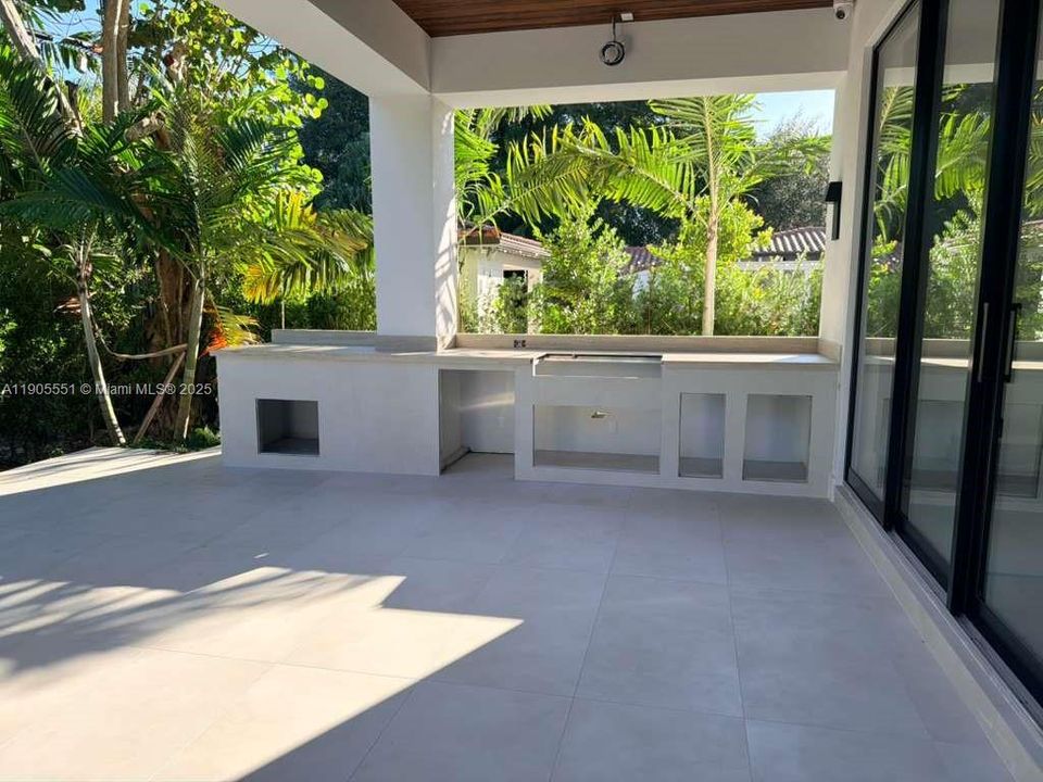 For Sale: $5,900,000 (4 beds, 4 baths, 4410 Square Feet)