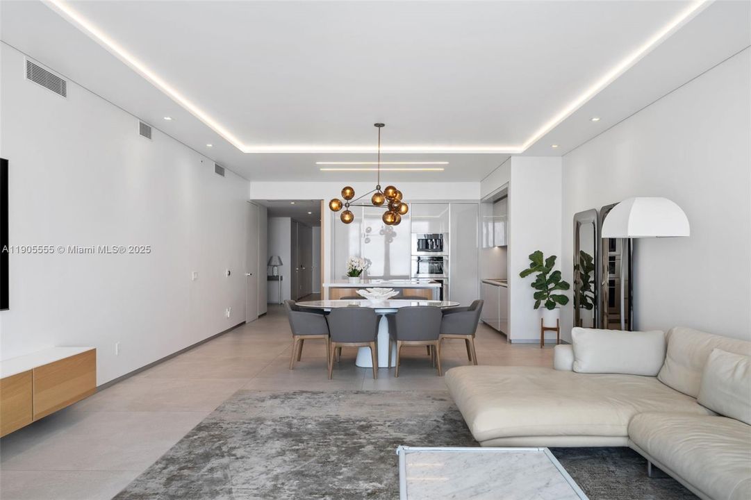 待售: $4,700,000 (3 贝兹, 5 浴室, 2468 平方英尺)