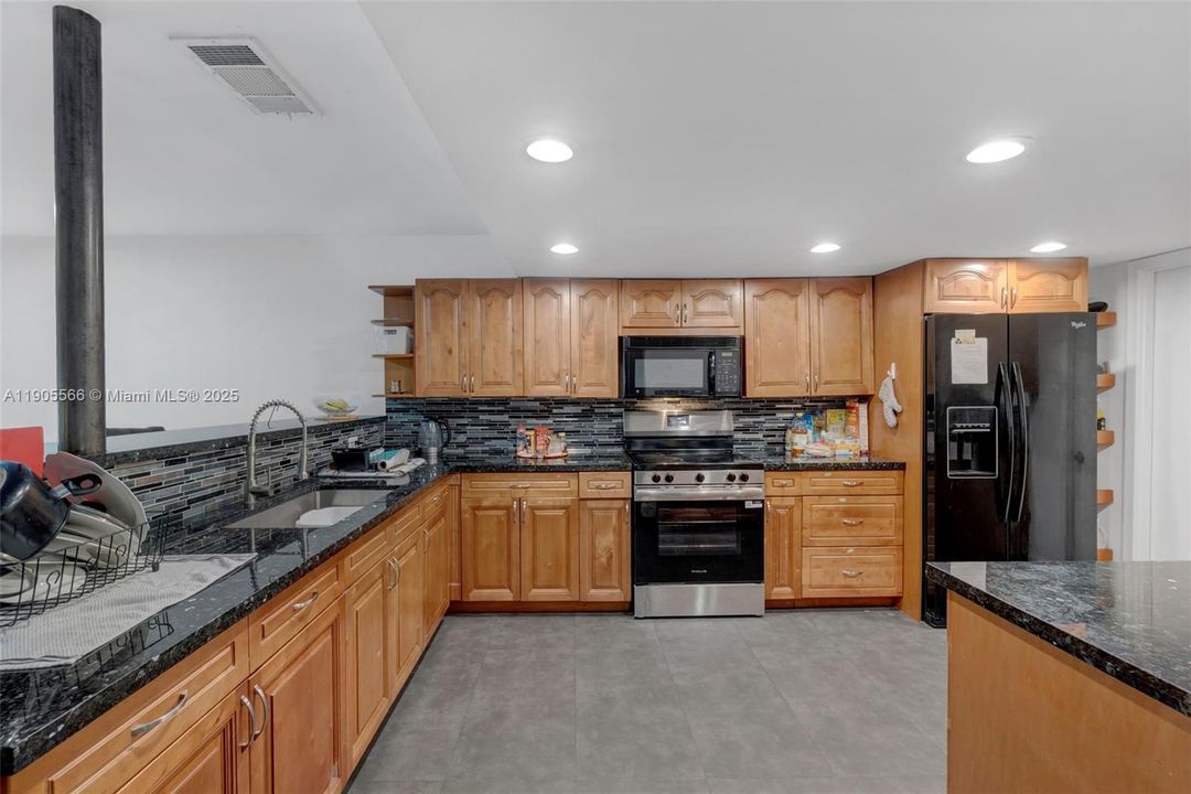 For Sale: $360,000 (3 beds, 2 baths, 1540 Square Feet)