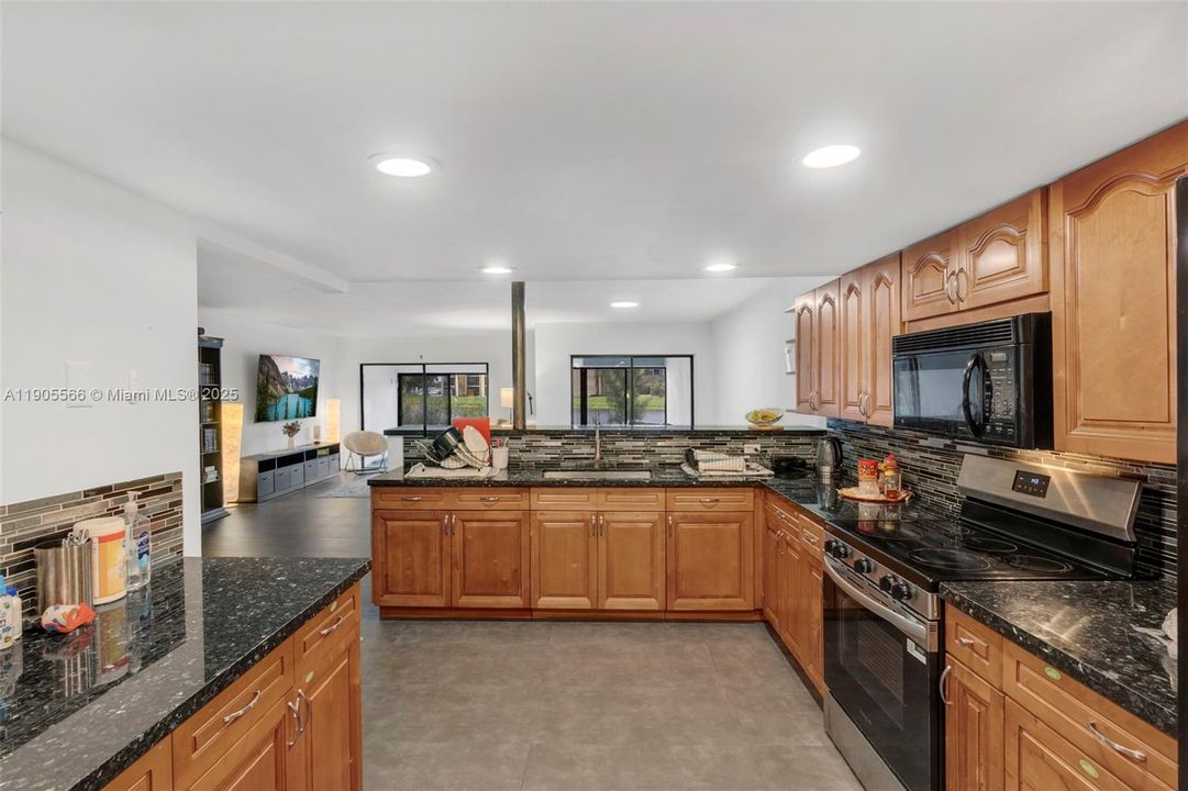 For Sale: $360,000 (3 beds, 2 baths, 1540 Square Feet)