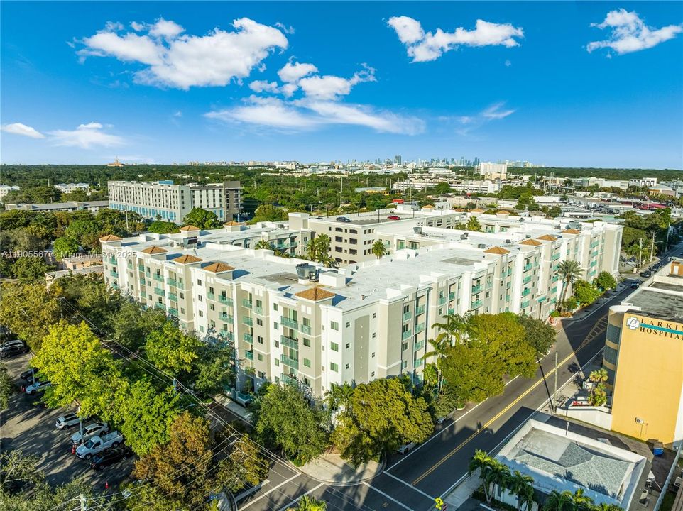 Active With Contract: $3,200 (3 beds, 2 baths, 1164 Square Feet)