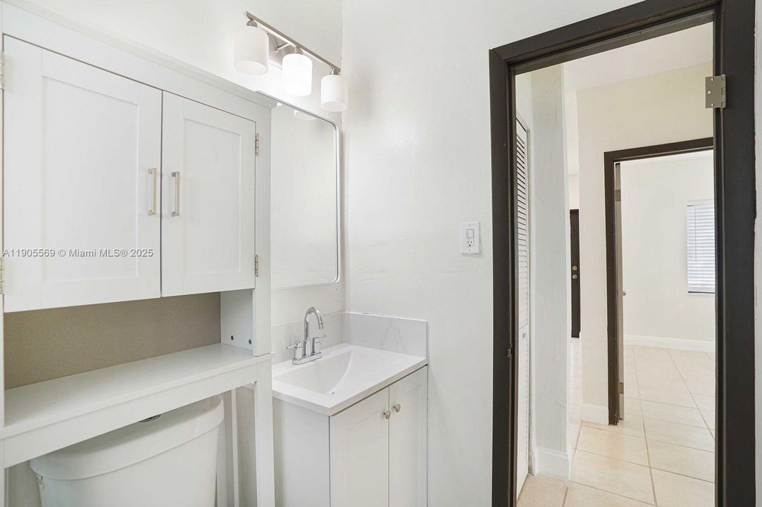 出租: $1,875 (2 贝兹, 1 浴室, 0 平方英尺)