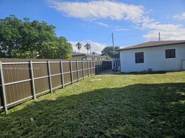 出租: $1,875 (2 贝兹, 1 浴室, 0 平方英尺)