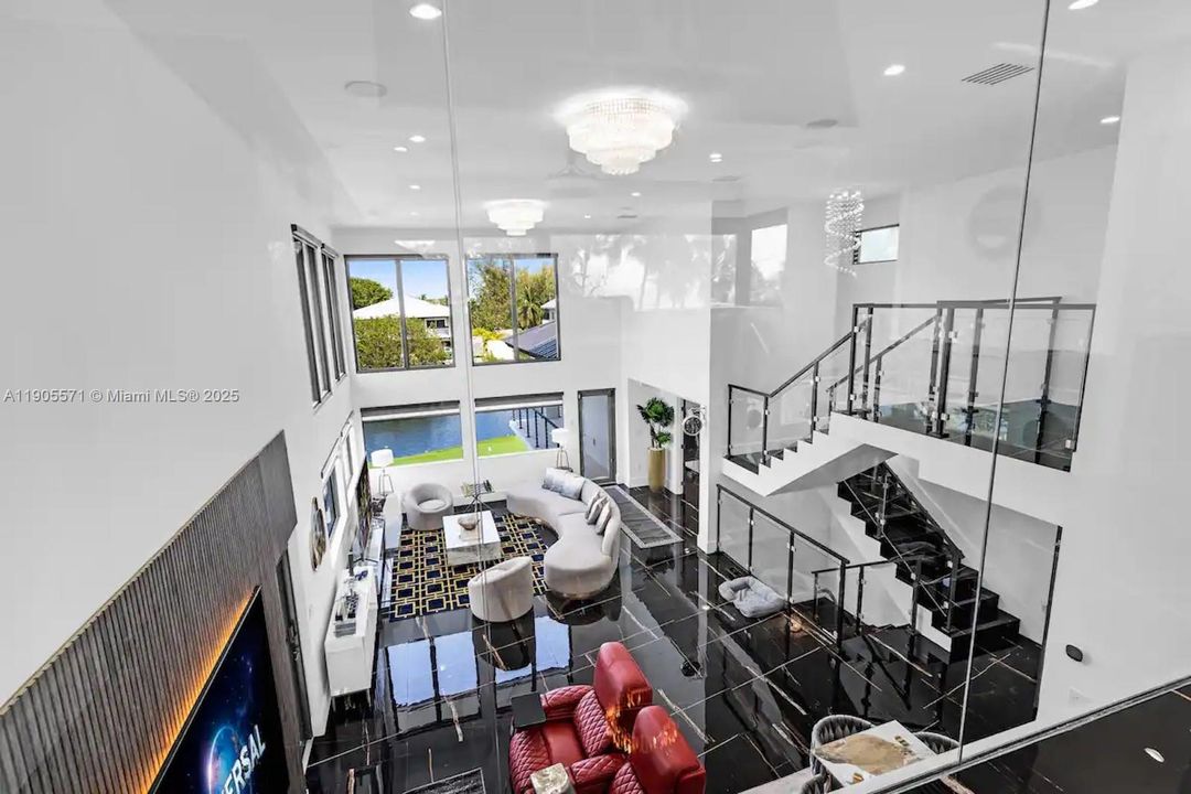 For Rent: $22,000 (5 beds, 5 baths, 3868 Square Feet)