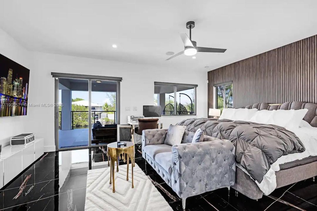 For Rent: $22,000 (5 beds, 5 baths, 3868 Square Feet)