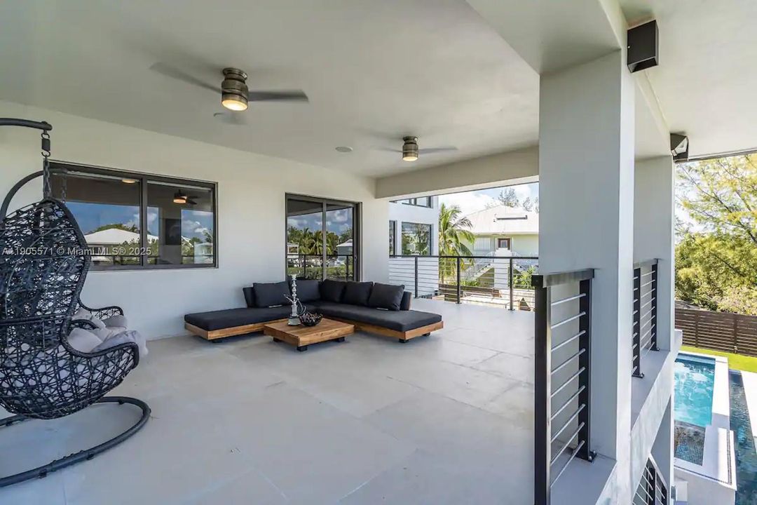 For Rent: $22,000 (5 beds, 5 baths, 3868 Square Feet)