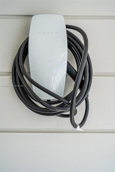 For Rent: $22,000 (5 beds, 5 baths, 3868 Square Feet)