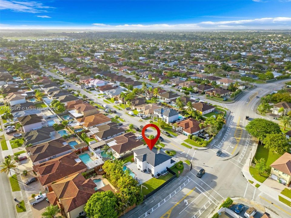 For Sale: $875,000 (5 beds, 3 baths, 2537 Square Feet)