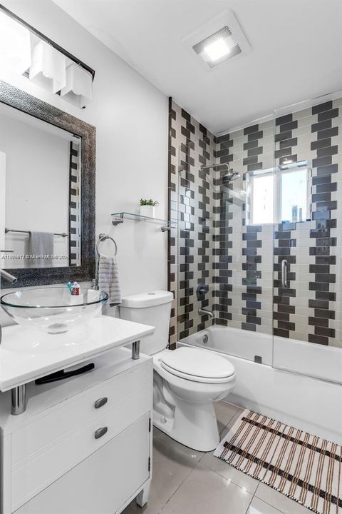 For Sale: $875,000 (5 beds, 3 baths, 2537 Square Feet)