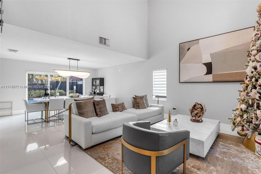 For Sale: $875,000 (5 beds, 3 baths, 2537 Square Feet)