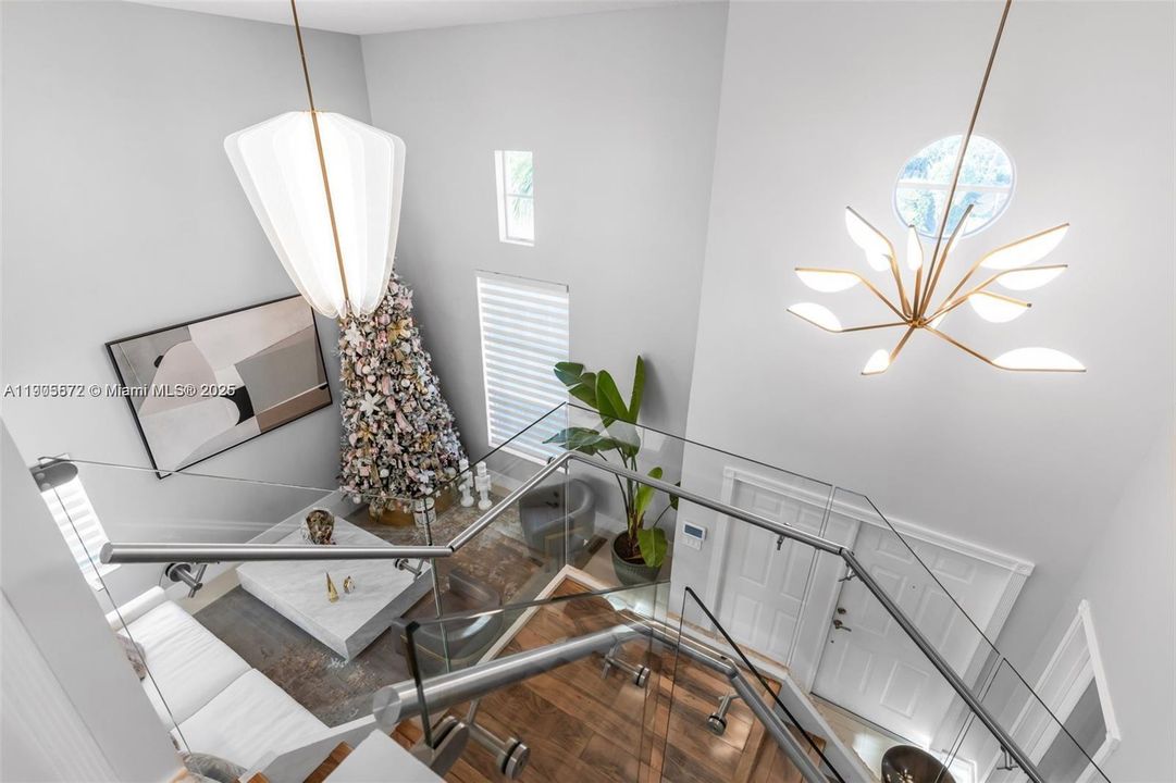 For Sale: $875,000 (5 beds, 3 baths, 2537 Square Feet)