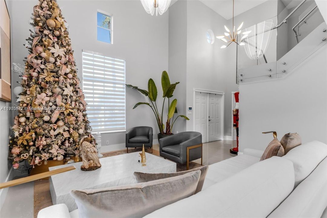 For Sale: $875,000 (5 beds, 3 baths, 2537 Square Feet)