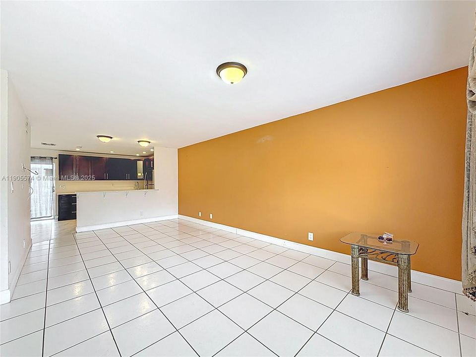 For Rent: $2,300 (3 beds, 2 baths, 1276 Square Feet)