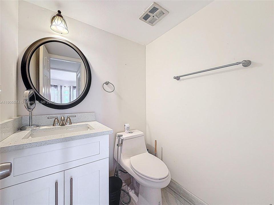 For Rent: $2,300 (3 beds, 2 baths, 1276 Square Feet)