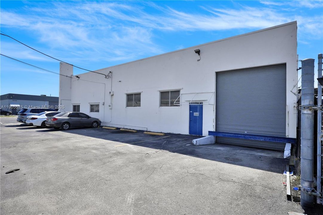 出租: $7,650 (0 贝兹, 0 浴室, 0 平方英尺)