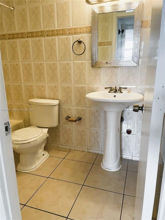 For Rent: $1,675 (1 beds, 1 baths, 600 Square Feet)