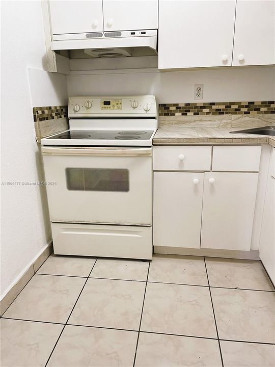 For Rent: $1,675 (1 beds, 1 baths, 600 Square Feet)