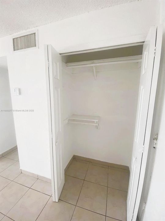 For Rent: $1,675 (1 beds, 1 baths, 600 Square Feet)