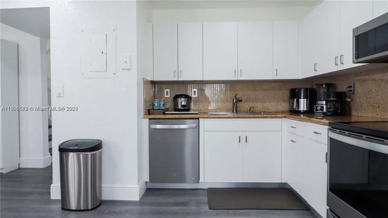 En Renta: $2,600 (3 camas, 3 baños, 1510 Pies cuadrados)