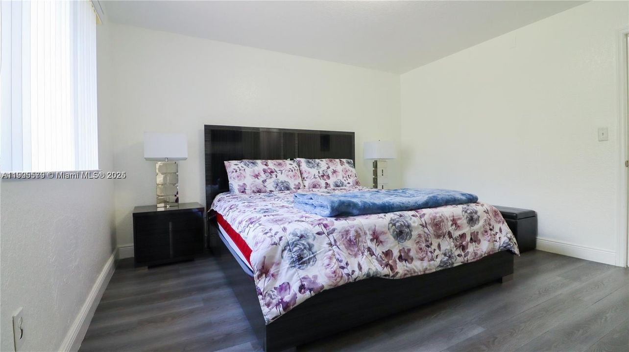 En Renta: $2,600 (3 camas, 3 baños, 1510 Pies cuadrados)