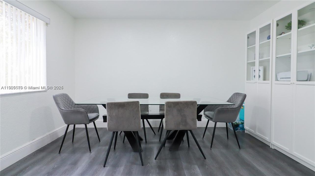 En Renta: $2,600 (3 camas, 3 baños, 1510 Pies cuadrados)