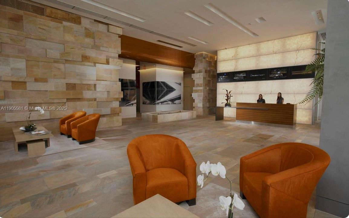 For Rent: $3,600 (1 beds, 1 baths, 806 Square Feet)