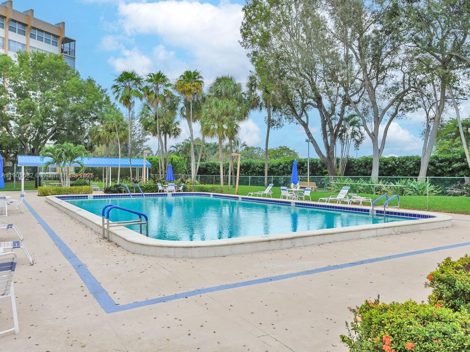 待售: $187,500 (2 贝兹, 2 浴室, 1120 平方英尺)