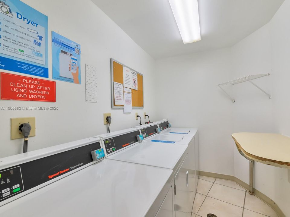 待售: $187,500 (2 贝兹, 2 浴室, 1120 平方英尺)