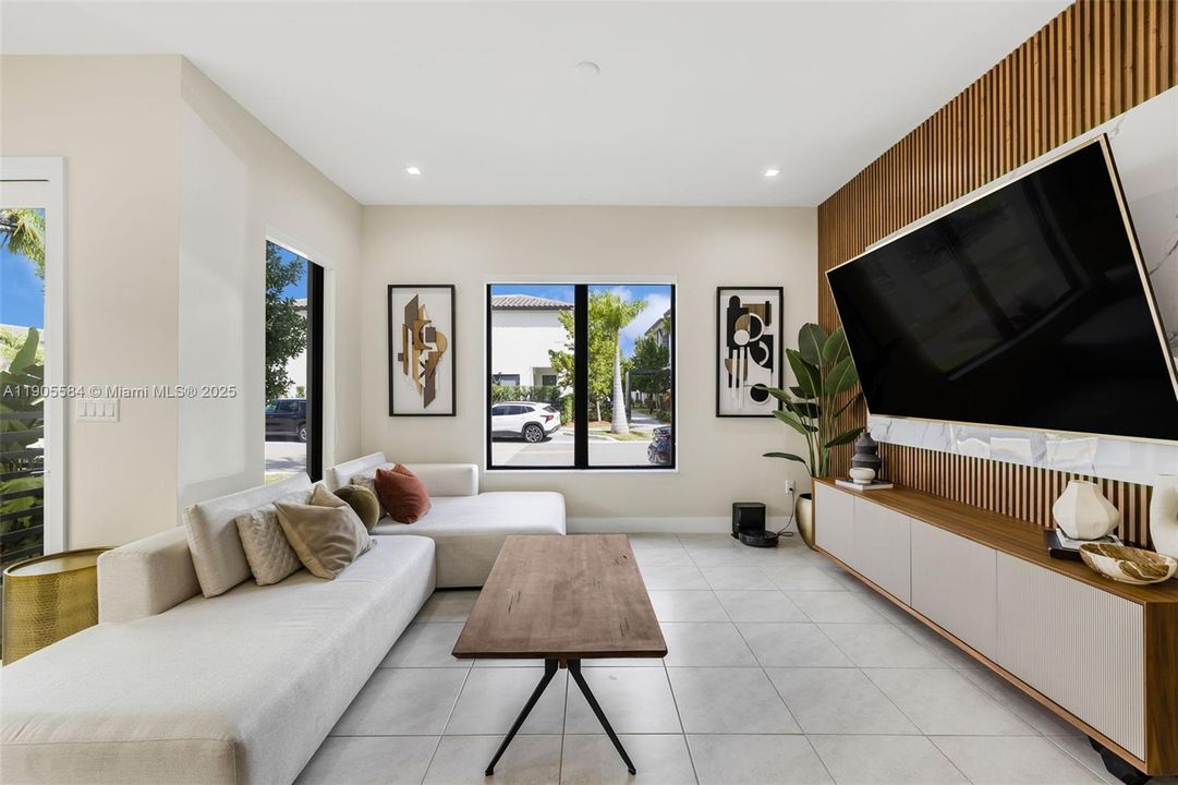 For Sale: $1,075,000 (3 beds, 2 baths, 2158 Square Feet)