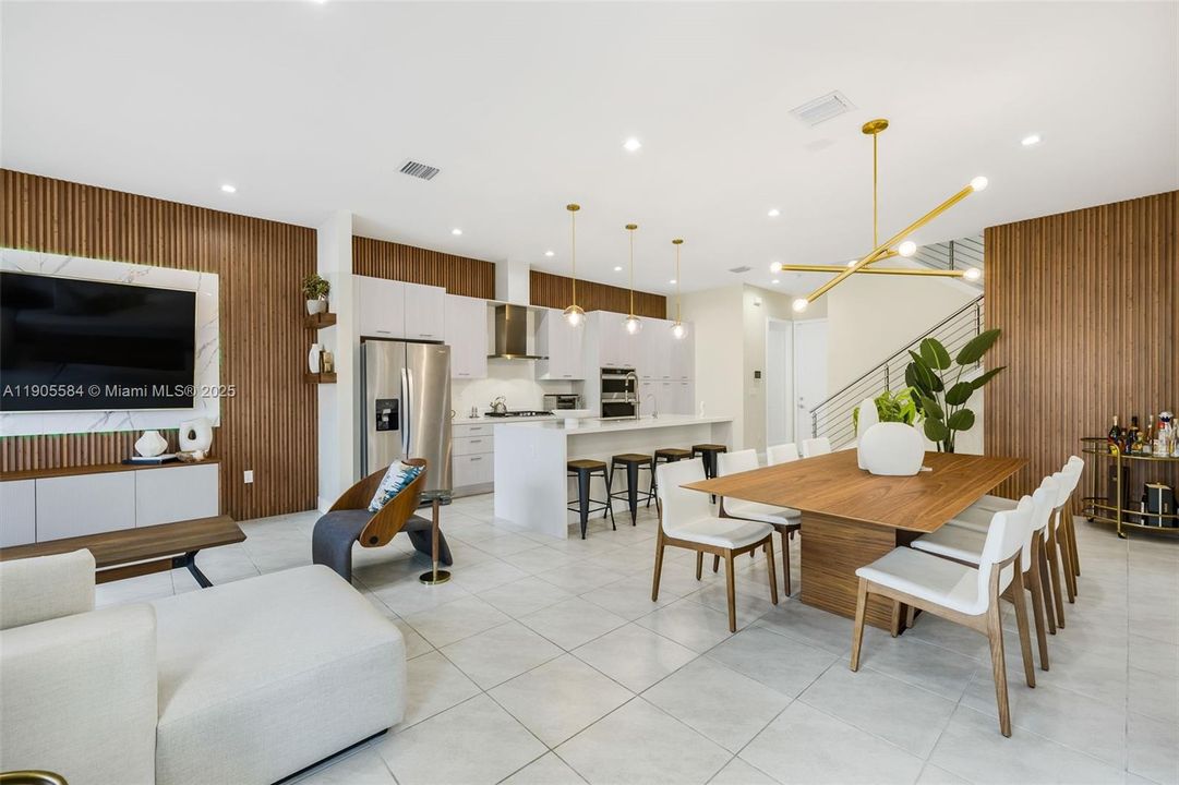 For Sale: $1,075,000 (3 beds, 2 baths, 2158 Square Feet)