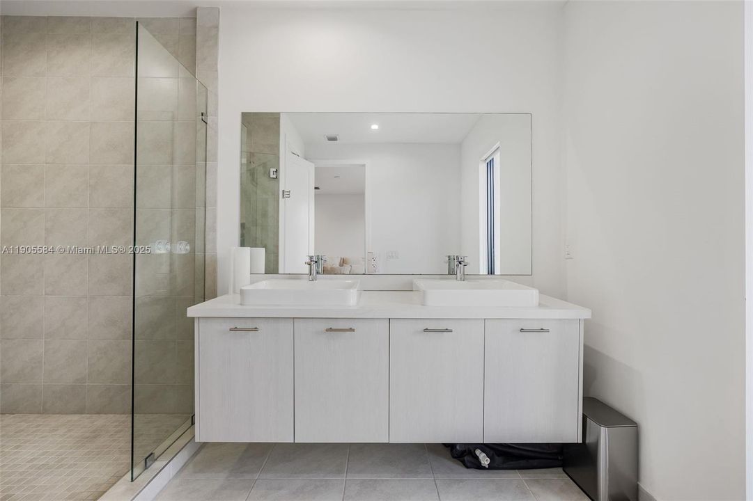 For Sale: $1,075,000 (3 beds, 2 baths, 2158 Square Feet)