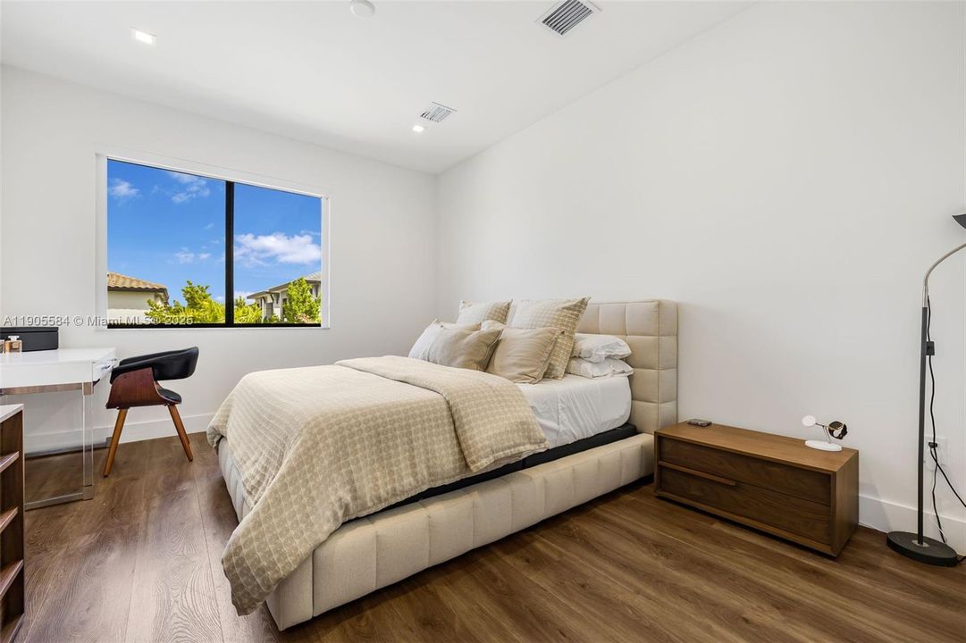 For Sale: $1,075,000 (3 beds, 2 baths, 2158 Square Feet)