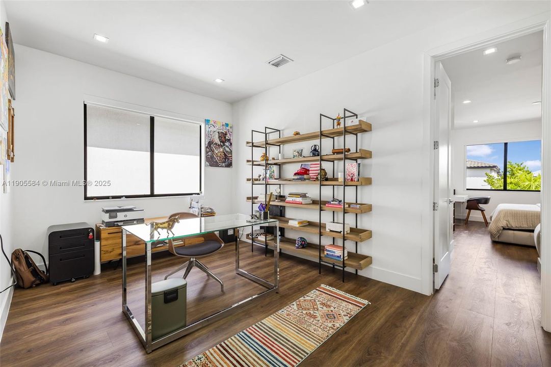 For Sale: $1,075,000 (3 beds, 2 baths, 2158 Square Feet)