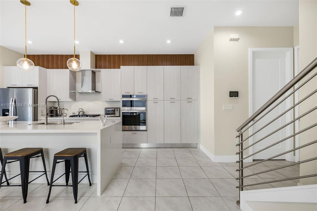 For Sale: $1,075,000 (3 beds, 2 baths, 2158 Square Feet)