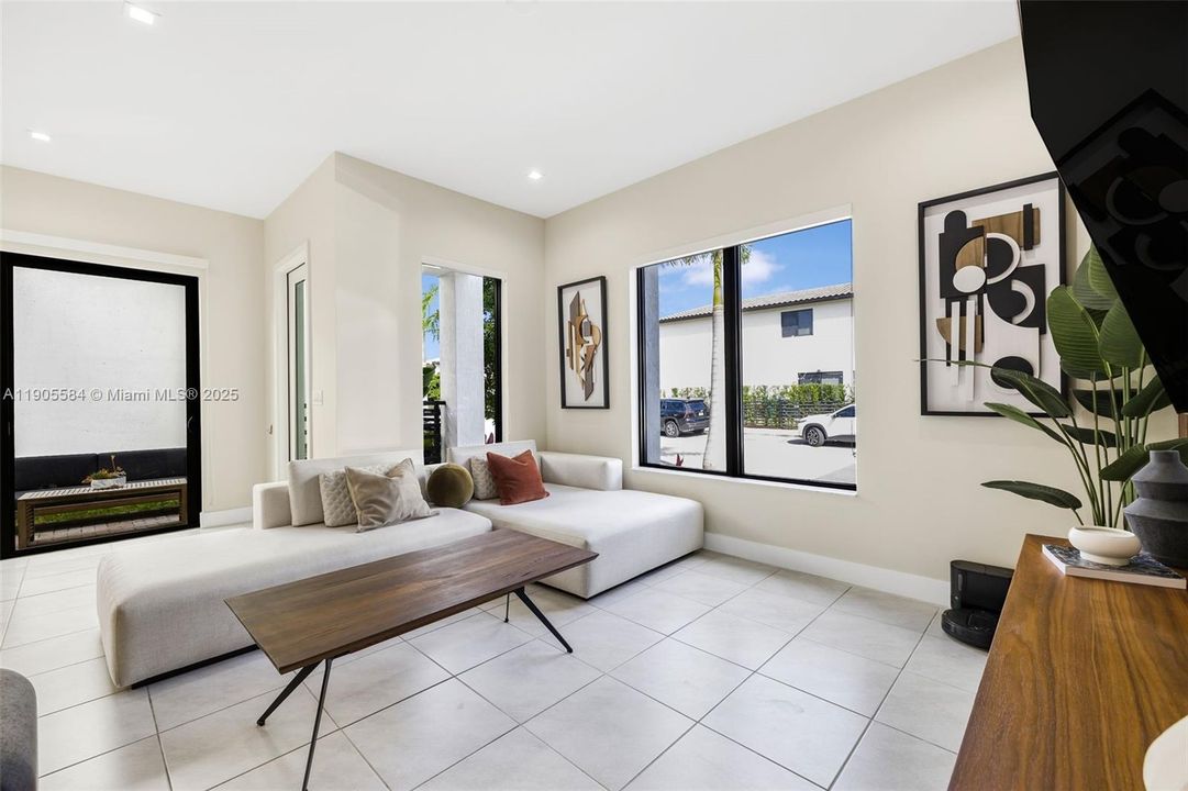 For Sale: $1,075,000 (3 beds, 2 baths, 2158 Square Feet)