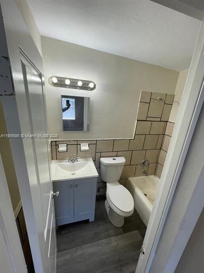 Recently Rented: $1,150 (1 beds, 1 baths, 992 Square Feet)