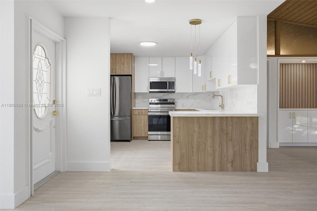 Recently Sold: $545,000 (3 beds, 2 baths, 1666 Square Feet)