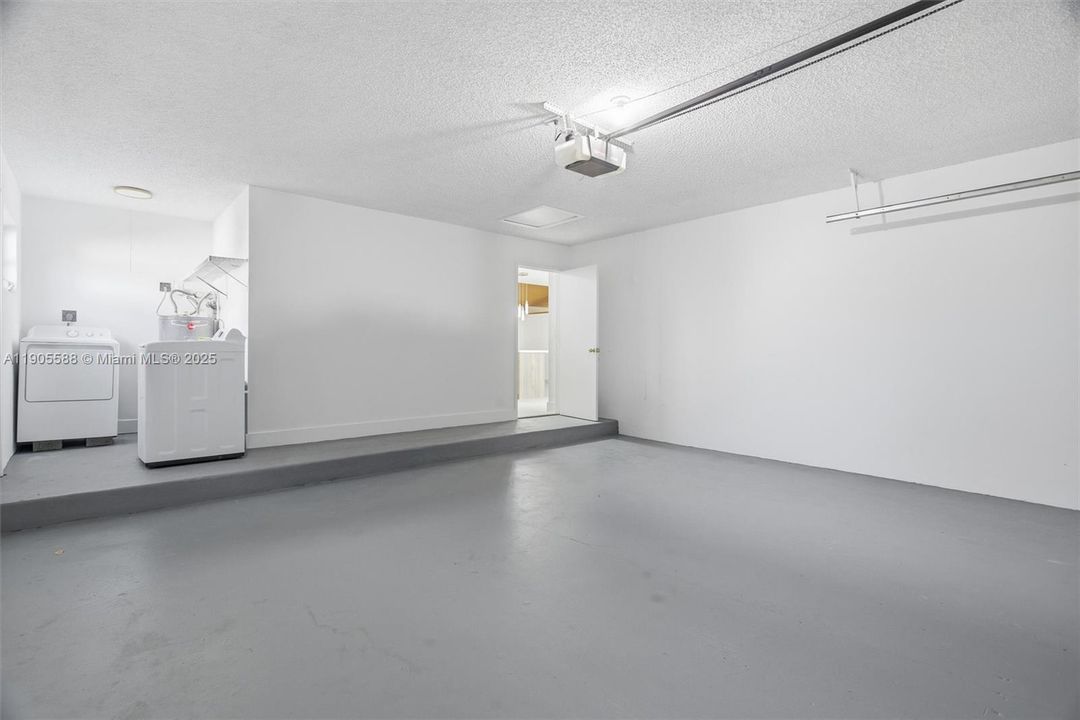 Recently Sold: $545,000 (3 beds, 2 baths, 1666 Square Feet)