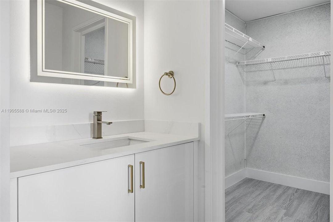 Recently Sold: $545,000 (3 beds, 2 baths, 1666 Square Feet)