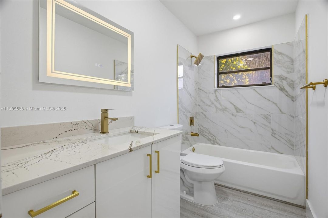 Recently Sold: $545,000 (3 beds, 2 baths, 1666 Square Feet)