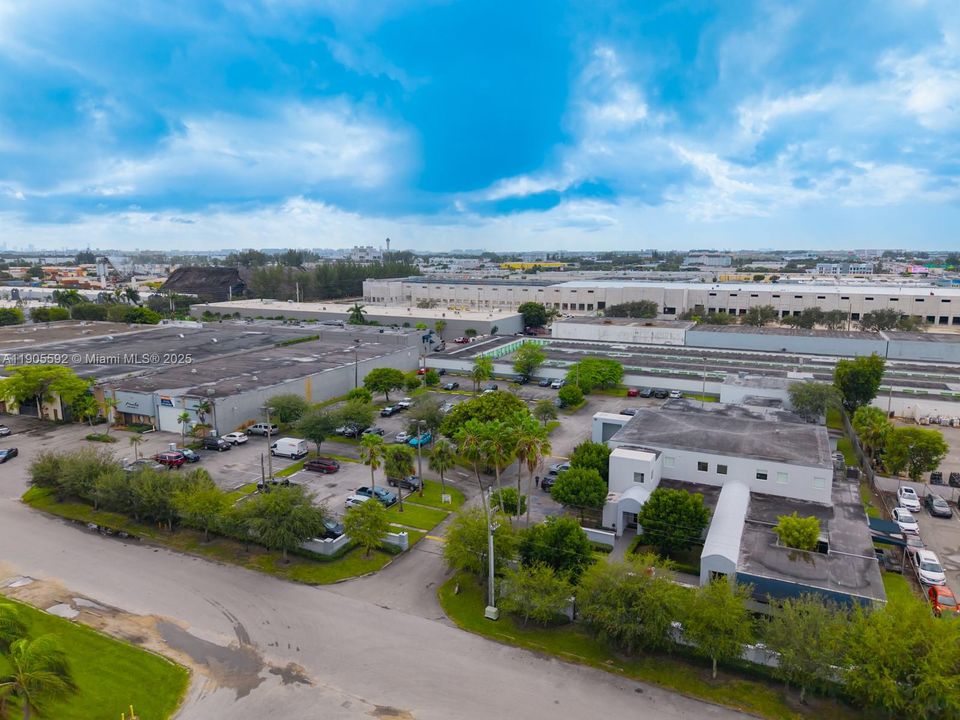 出租: $28 (0 贝兹, 0 浴室, 0 平方英尺)