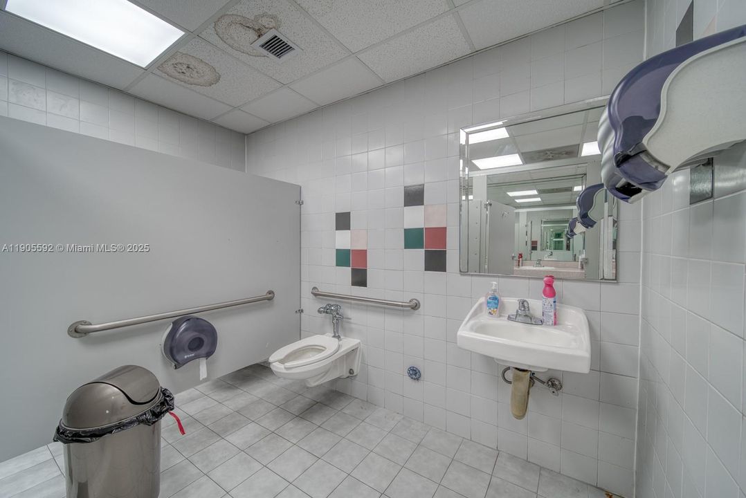 出租: $28 (0 贝兹, 0 浴室, 0 平方英尺)