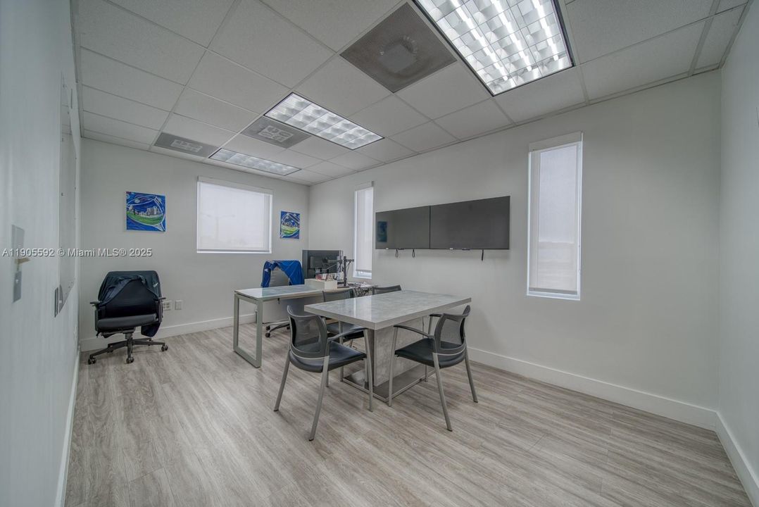 出租: $28 (0 贝兹, 0 浴室, 0 平方英尺)