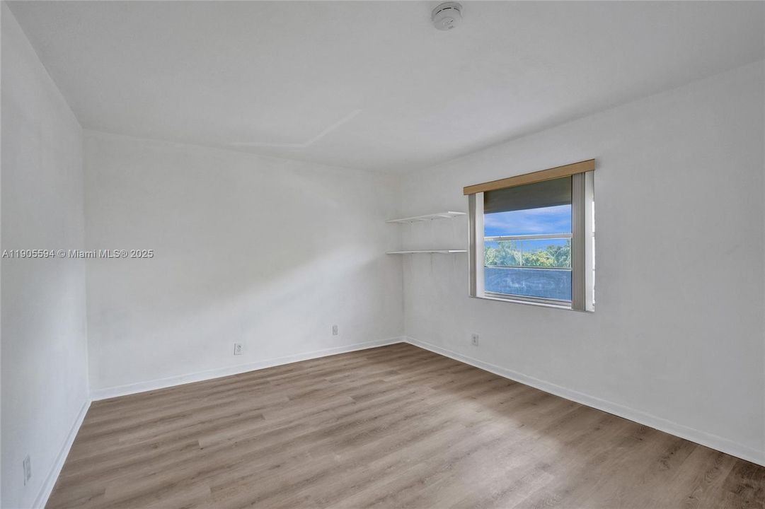 待售: $179,000 (2 贝兹, 2 浴室, 1080 平方英尺)