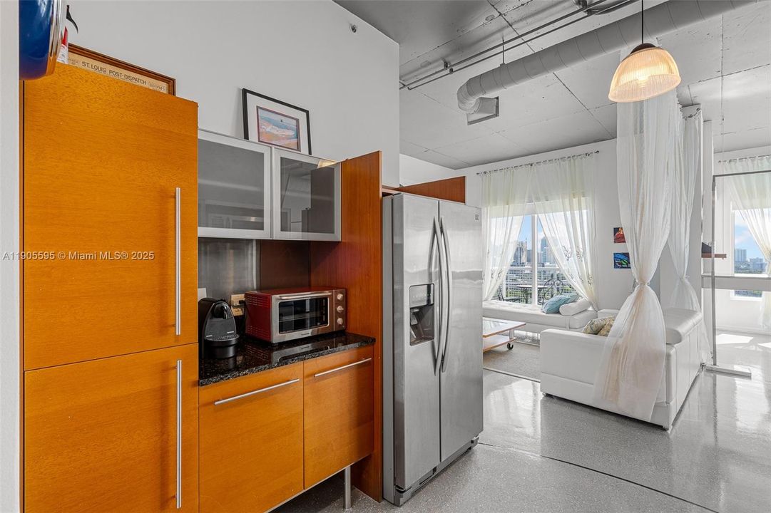 出租: $3,250 (2 贝兹, 2 浴室, 1010 平方英尺)